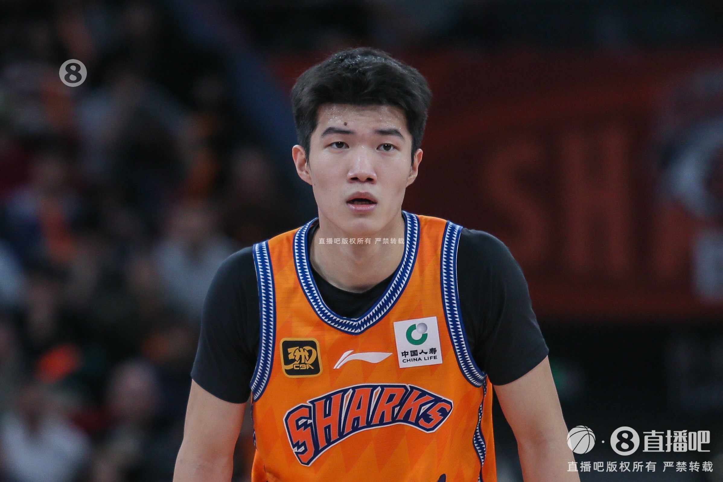 率先發(fā)力！偰李永煒首節(jié)5中4拿到11分 三分4中3