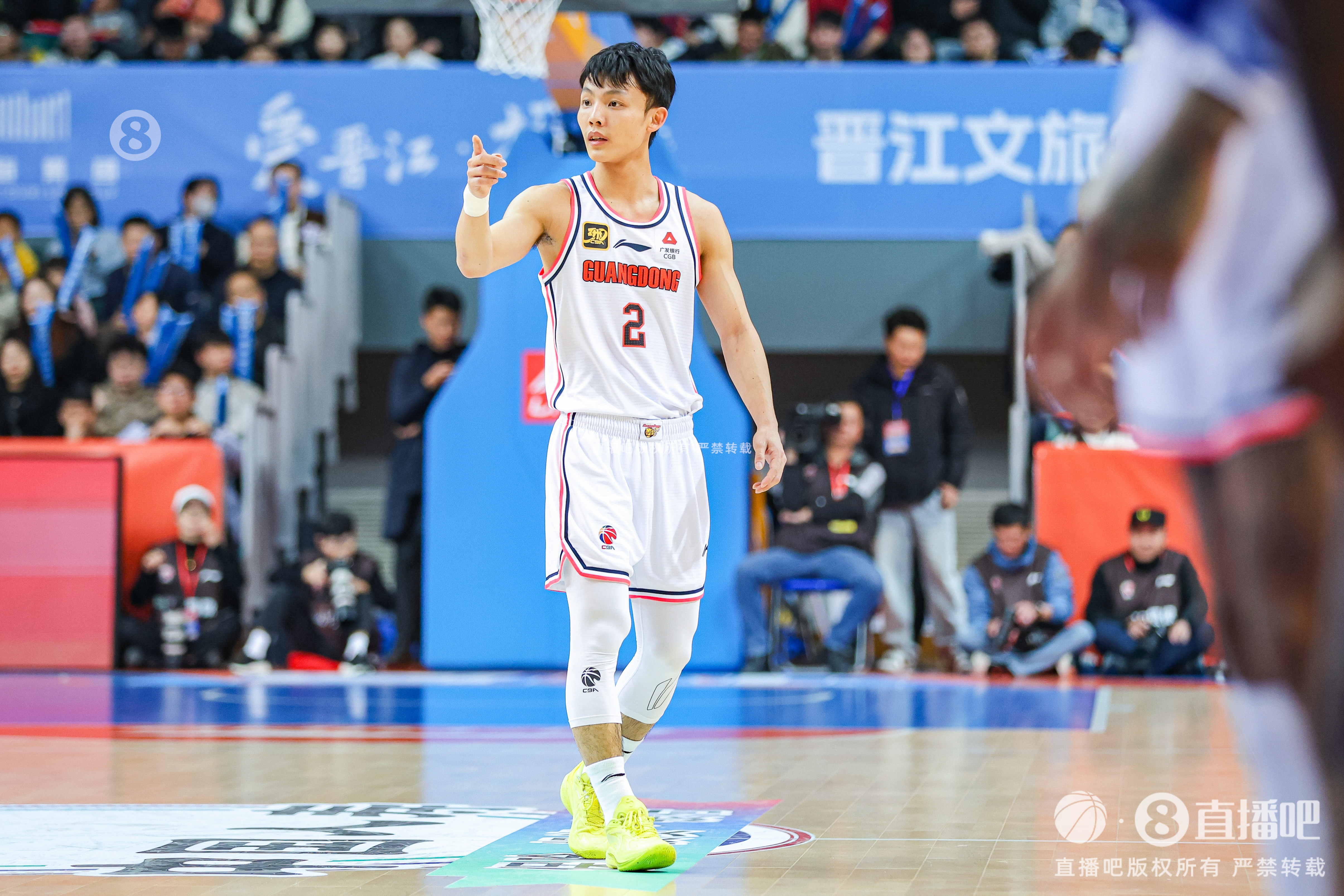 徐杰：身高不是打籃球的唯一標(biāo)準(zhǔn) 努力、勤奮、自律也是天賦