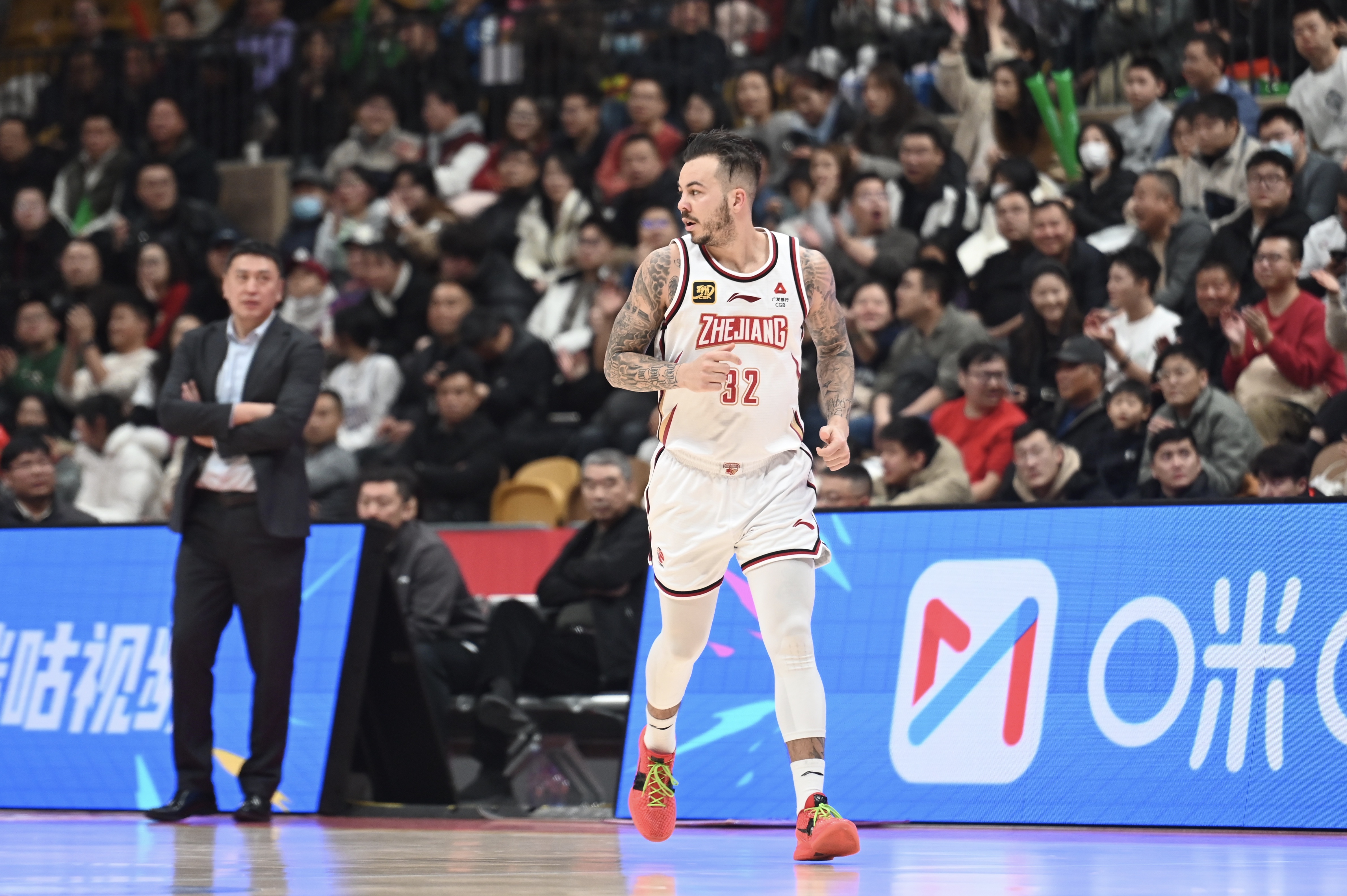 得分爆炸力！約克23中13得34分2板8助4斷 三分11中6